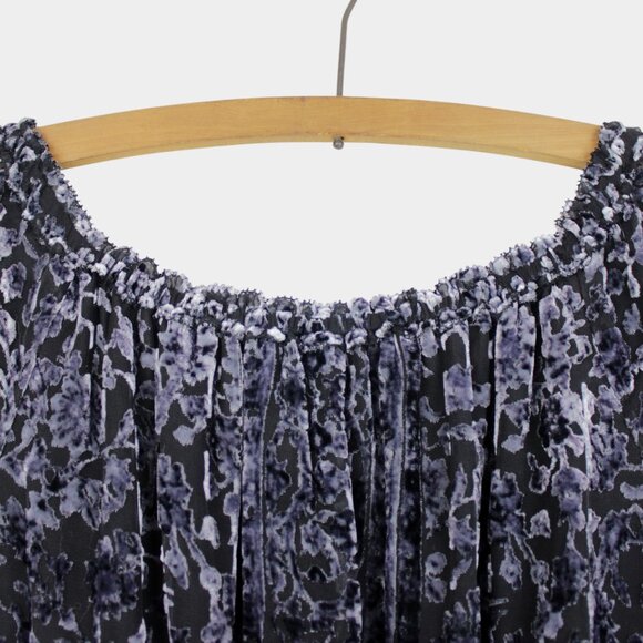 Tahari Olsen Devore Velvet Burnout Cold Shoulder Dress Size Small - Picture 8 of 9